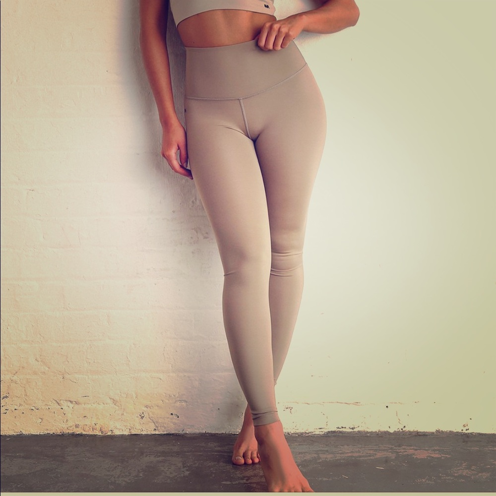 Reposh: NEU apparel leggings